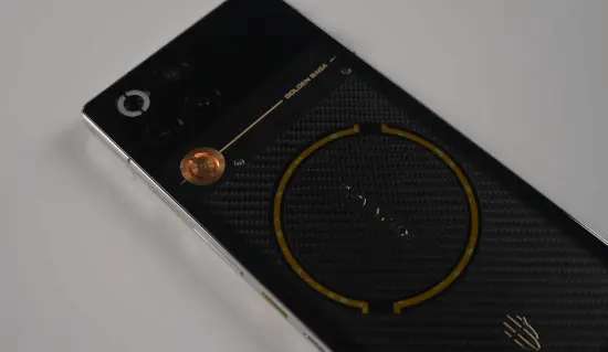 红魔手机流畅运行3A大作！外网评测性能炸裂，详情速览